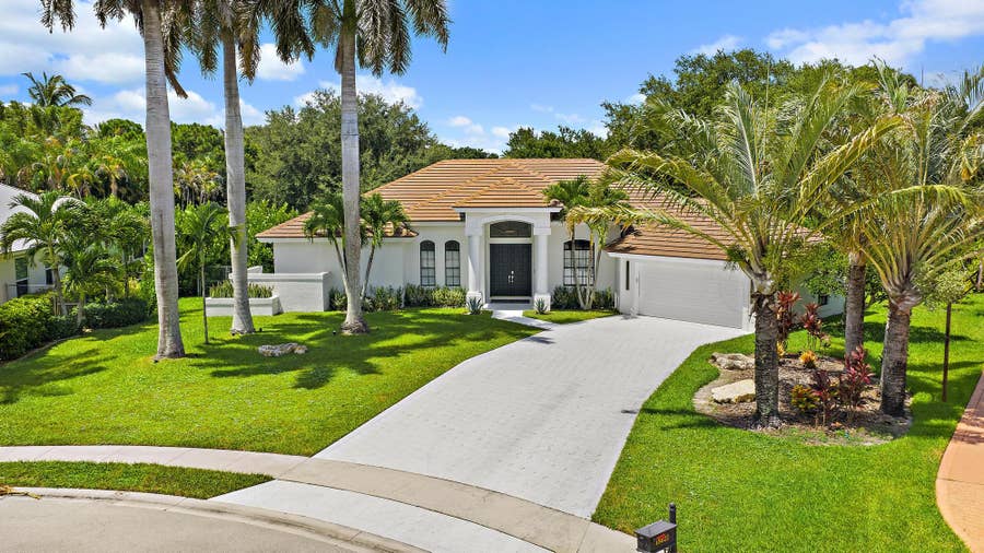 Property photo for 18622 Lakeside Gardens Drive, Jupiter, FL
