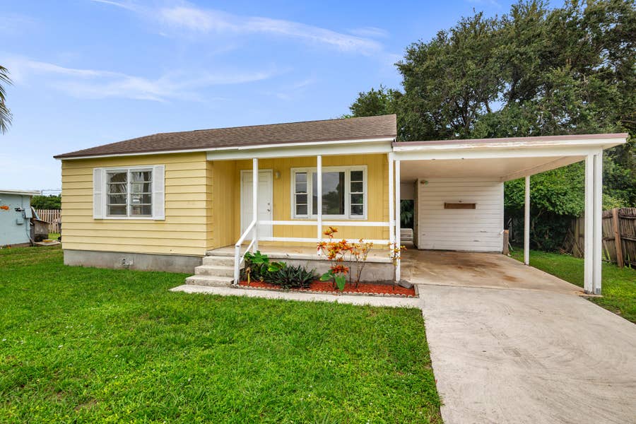 Property photo for 2518 N Genessee Avenue, West Palm Beach, FL