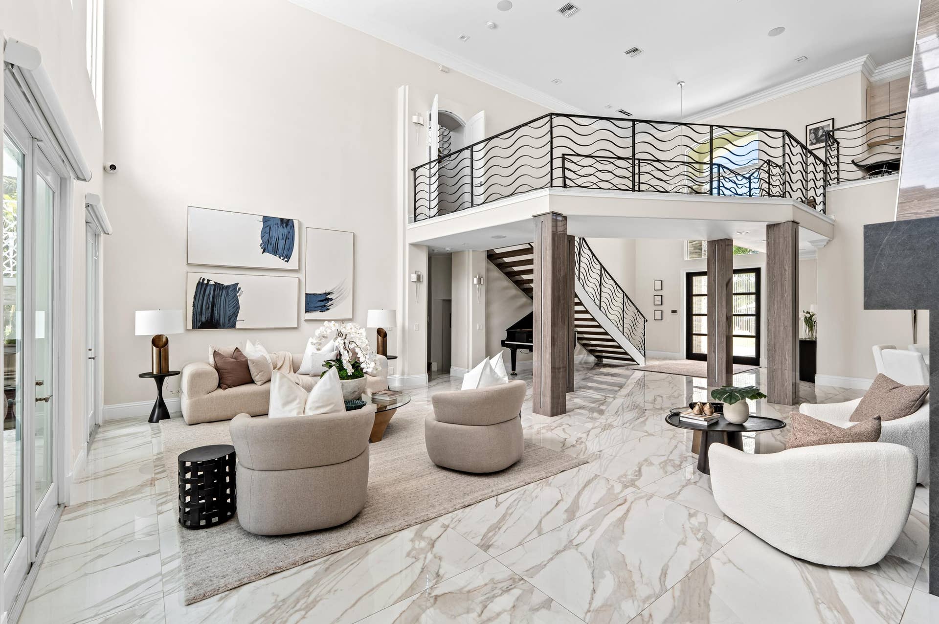 mls_LIVING_ROOM_TO_FOYER_ANGLE