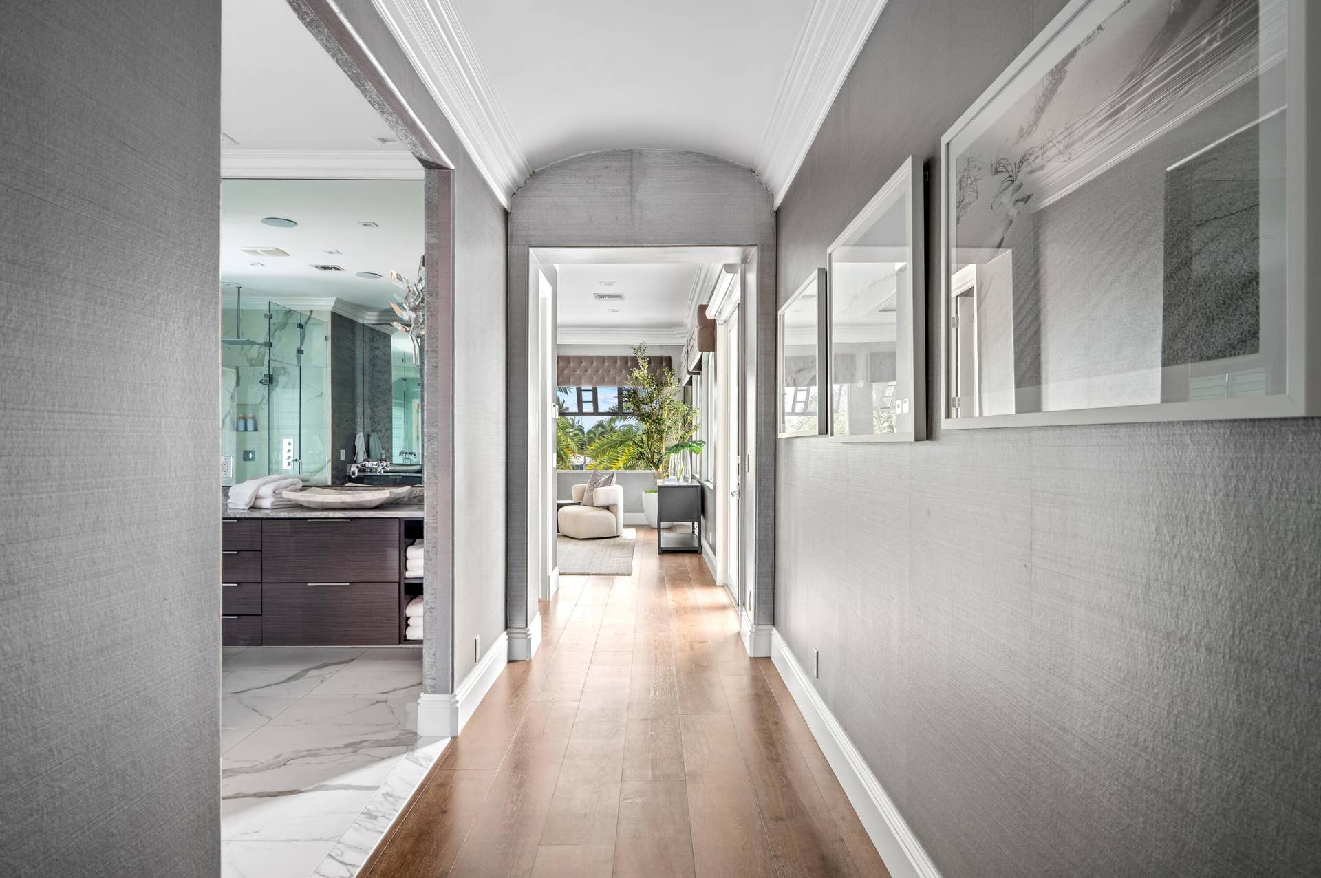 mls_PRIMARY_BEDROOM_ENTRANCE