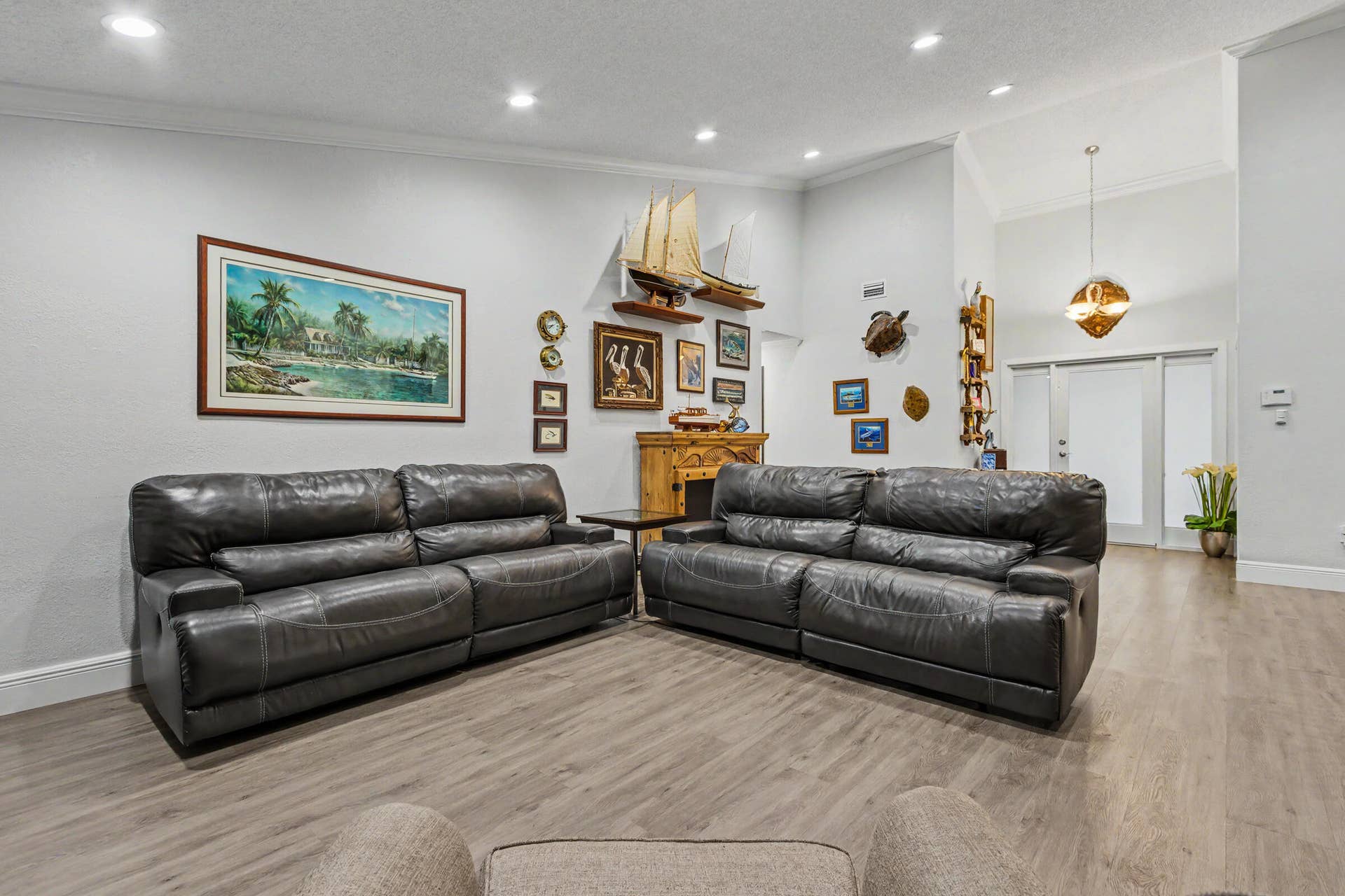 10150 NW 22ND Court, Pembroke Pines, FL 33026 Living space