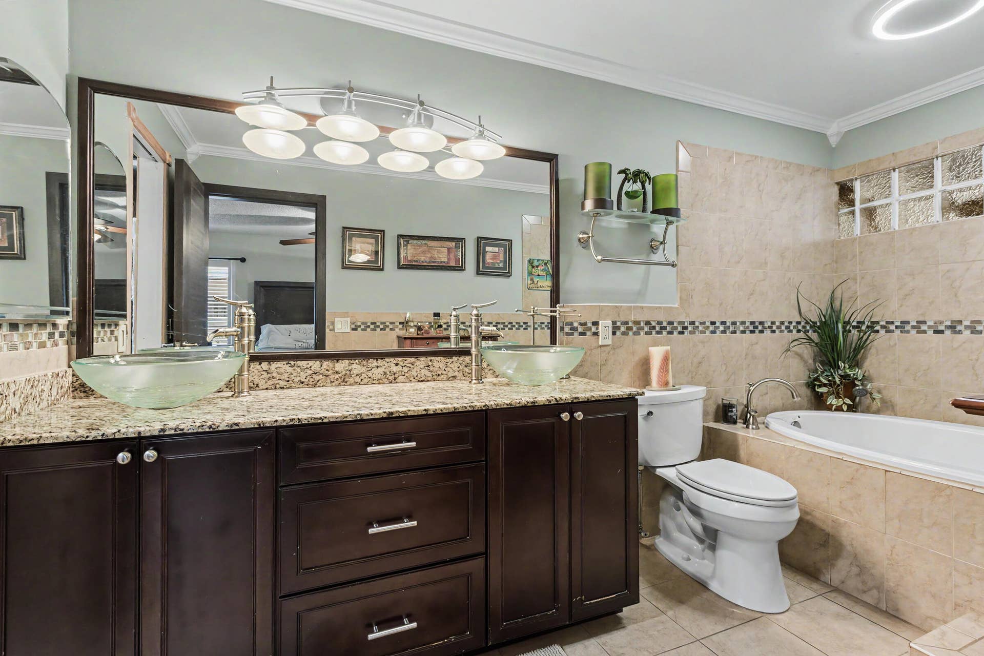 10150 NW 22ND Court, Pembroke Pines, FL 33026 Primary Bathroom