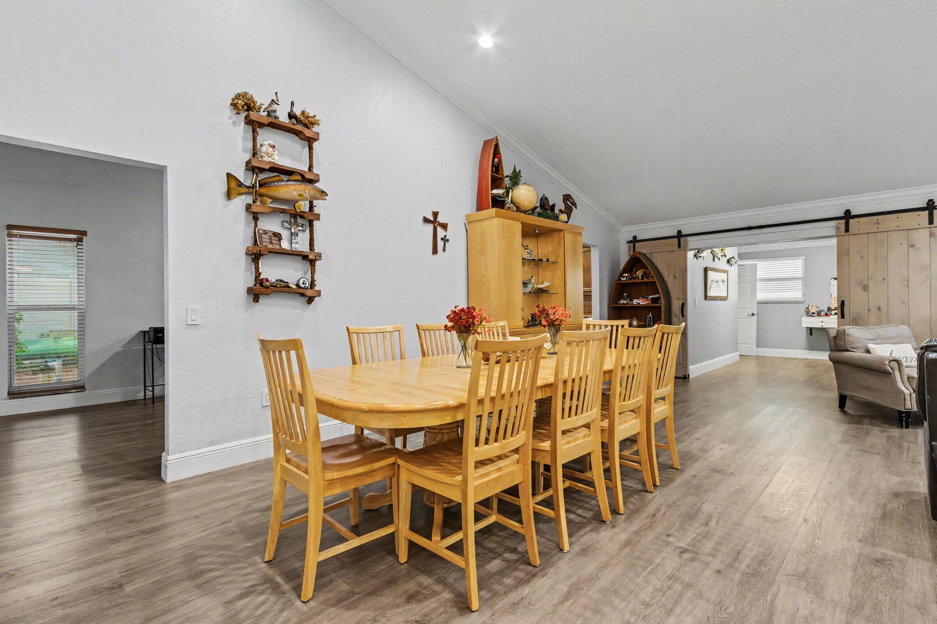 10150 NW 22ND Court, Pembroke Pines, FL 33026 Soaring ceilings