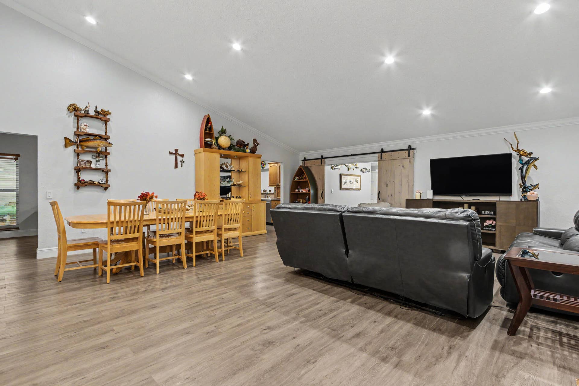 10150 NW 22ND Court, Pembroke Pines, FL 33026 Living and Dining Space