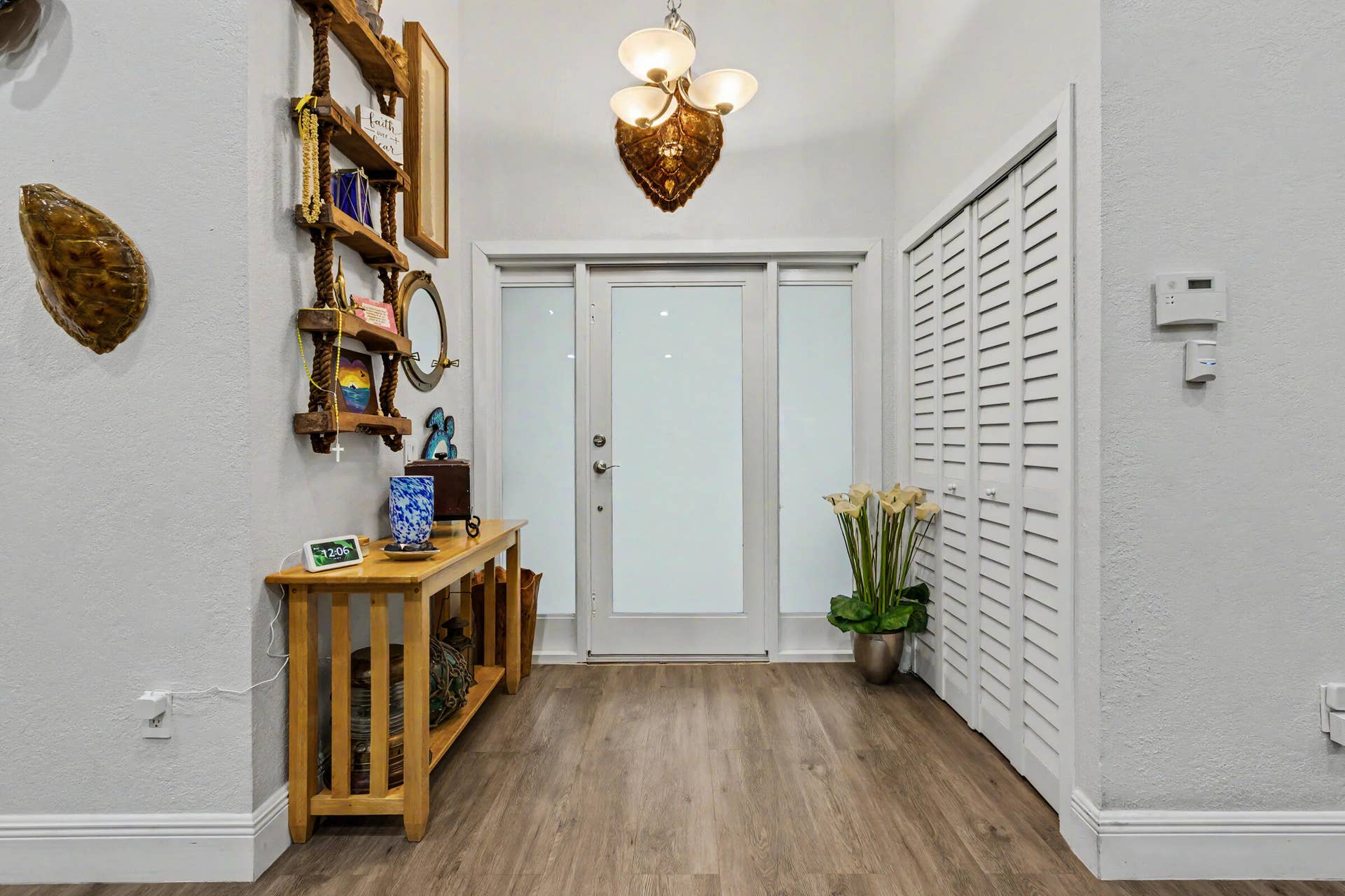10150 NW 22ND Court, Pembroke Pines, FL 33026 Entryway