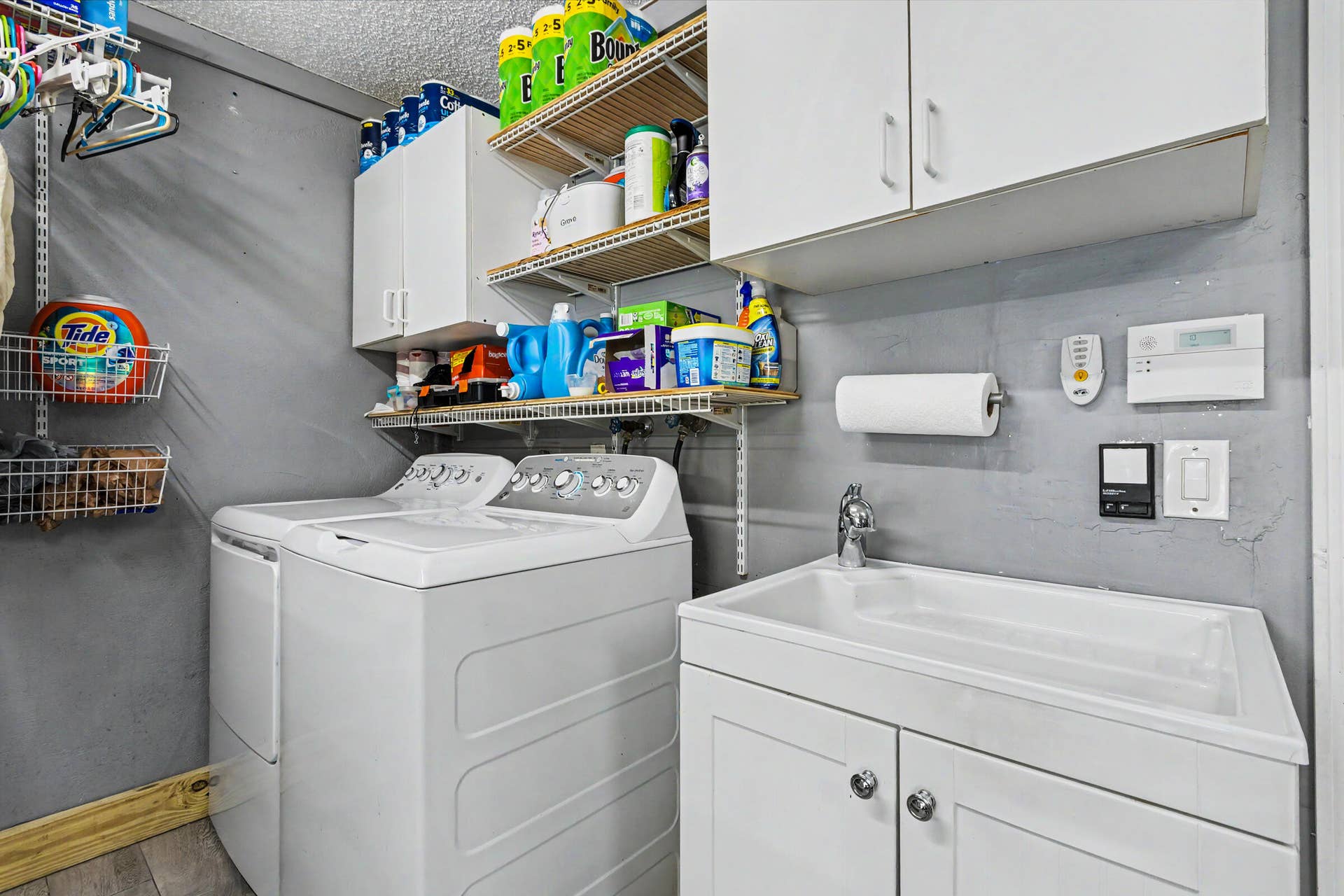 10150 NW 22ND Court, Pembroke Pines, FL 33026 Laundry
