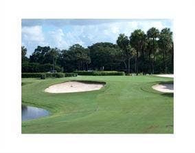 565 OAKS Lane, #305, Pompano Beach, FL 33069 PA GOLF