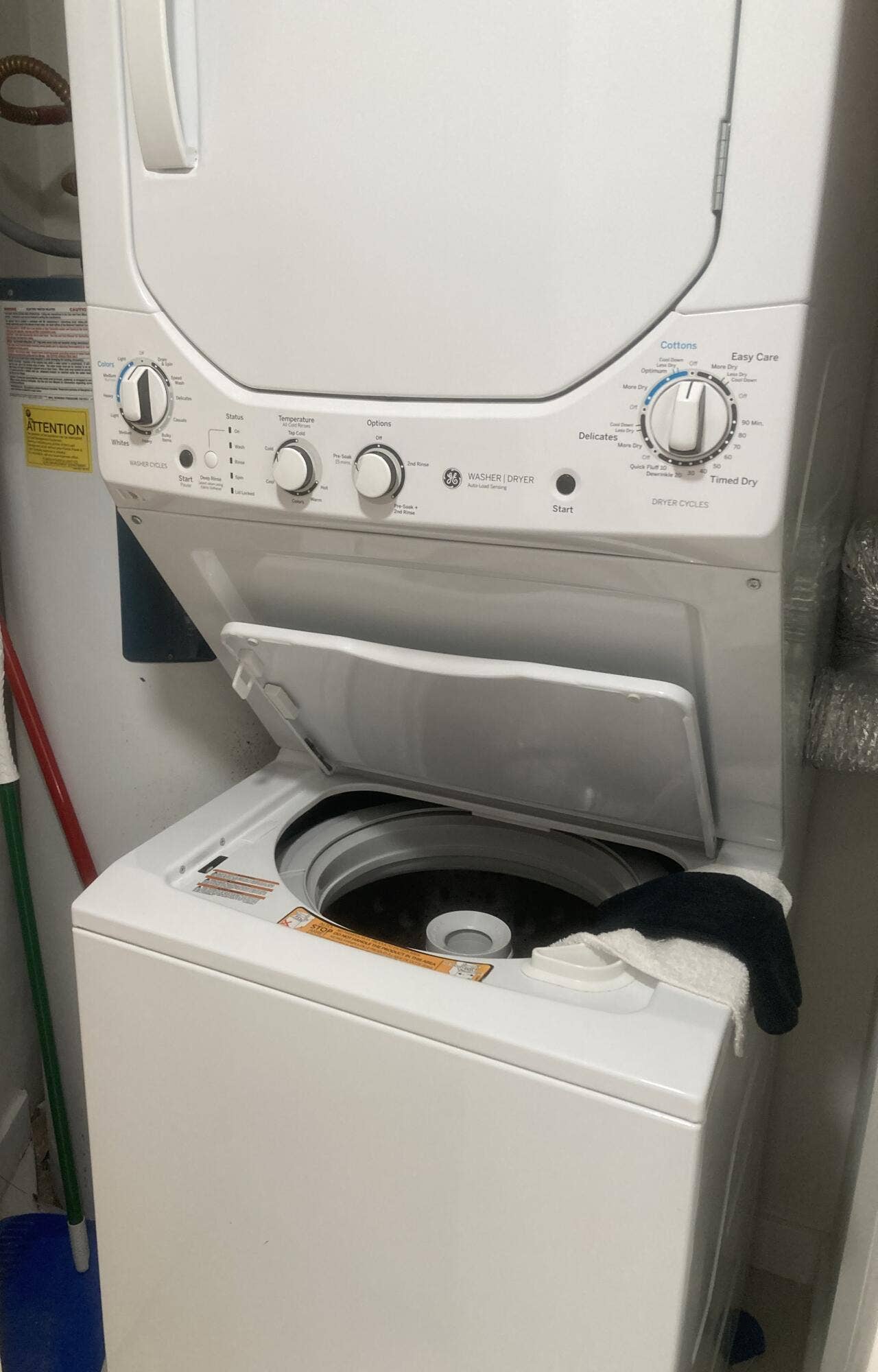 565 OAKS Lane, #305, Pompano Beach, FL 33069 FULL SIZE WASHER & DRYER