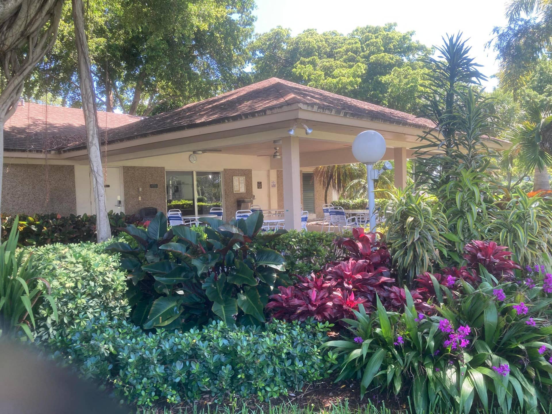 565 OAKS Lane, #305, Pompano Beach, FL 33069 GAZEBO