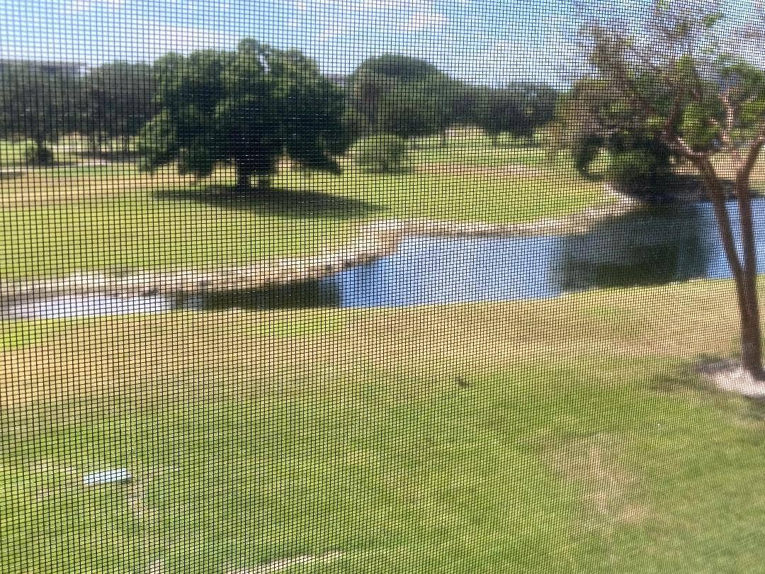 565 OAKS Lane, #305, Pompano Beach, FL 33069 305 VIEW