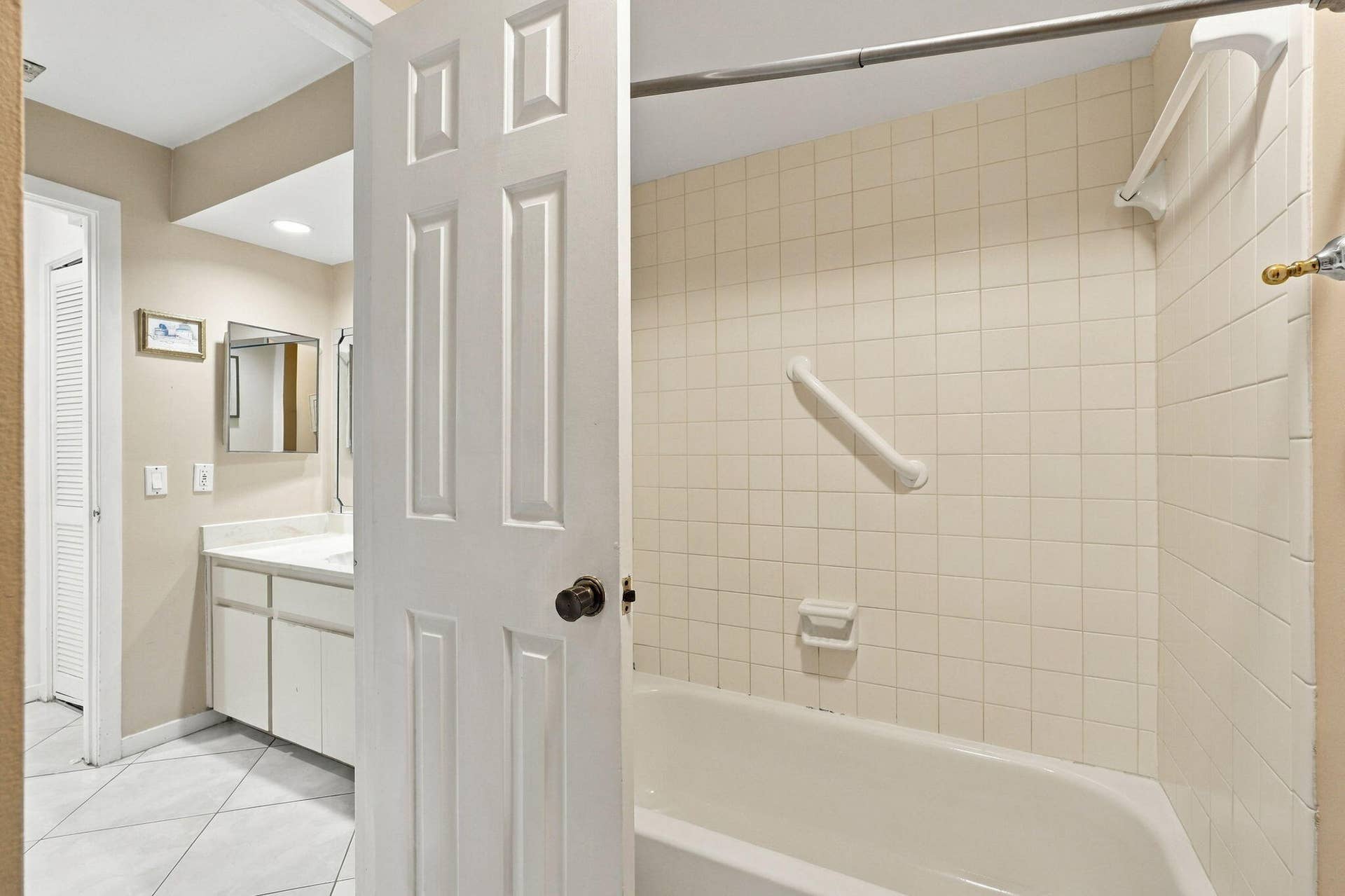 2nd Bath Shower