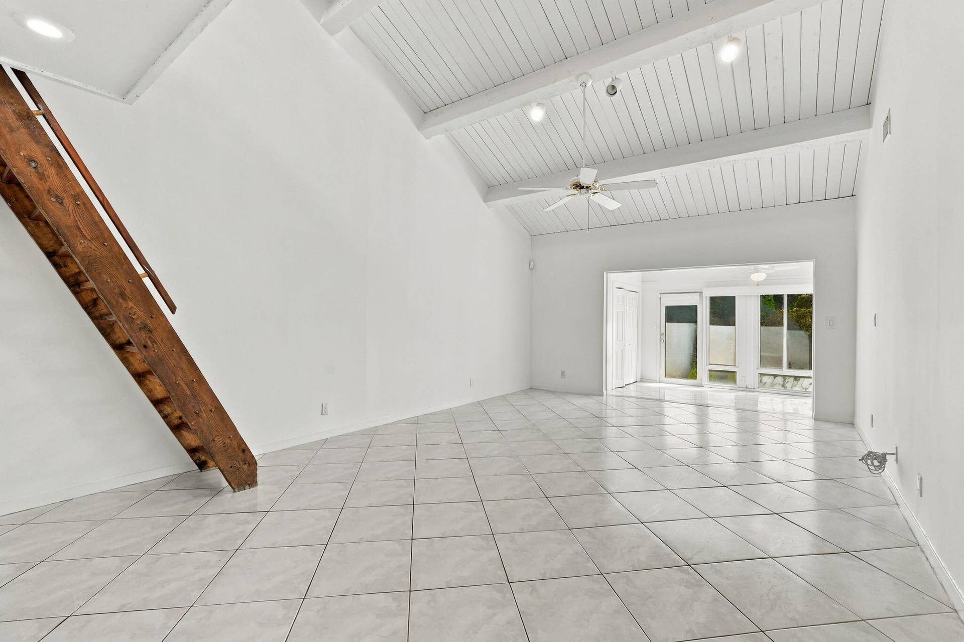 11 Living Dining 1
