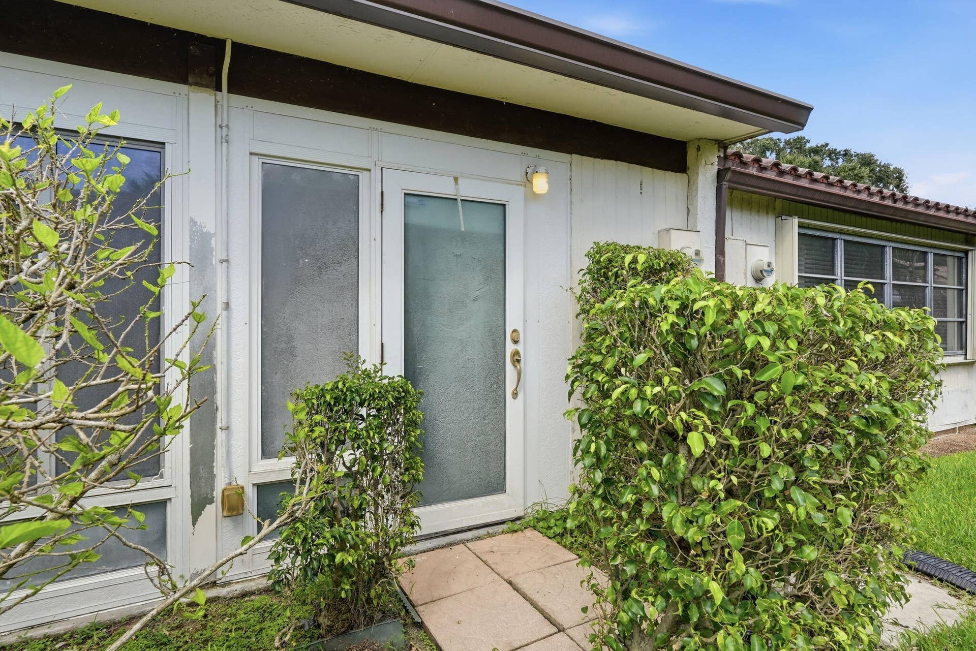 23 Back Door 1