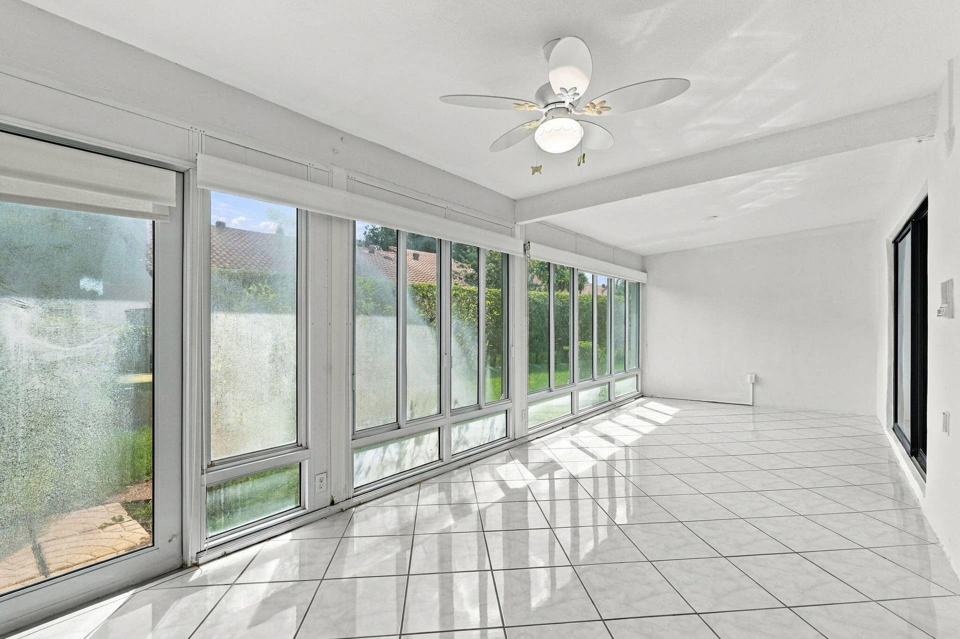 19 Enclosed Patio 1