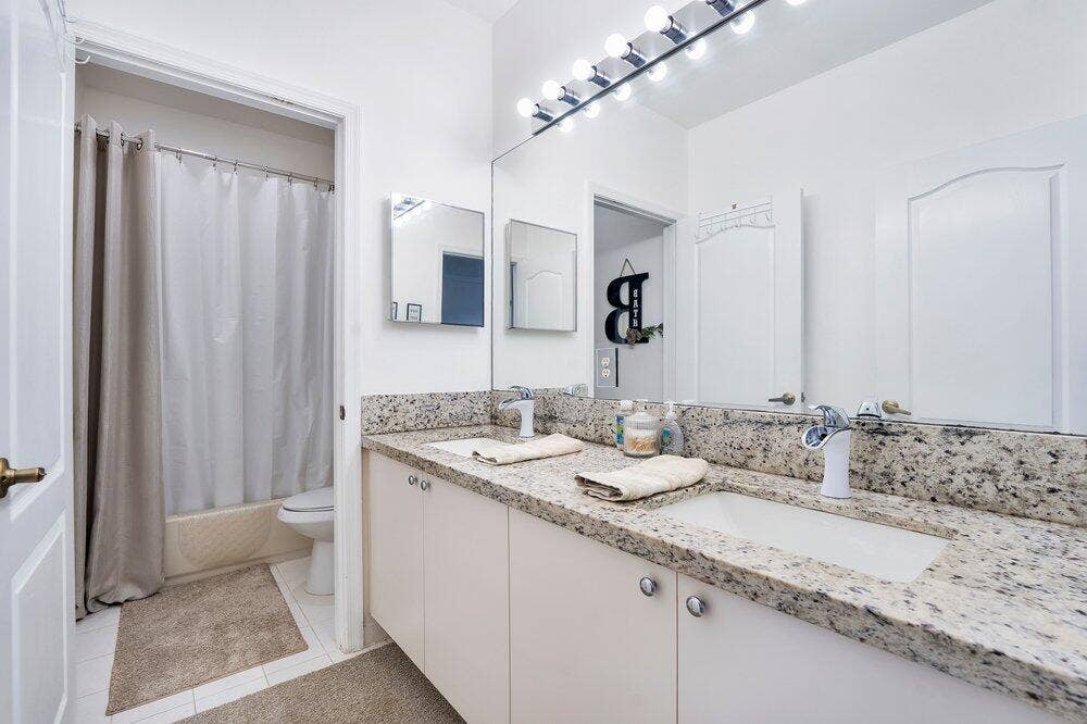 2242 SW 130TH Terrace, Miramar, FL 33027 Bathroom