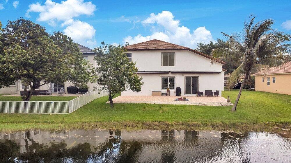 2242 SW 130TH Terrace, Miramar, FL 33027 Back Yard