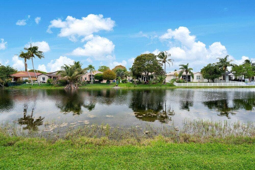 2242 SW 130TH Terrace, Miramar, FL 33027 Lake View