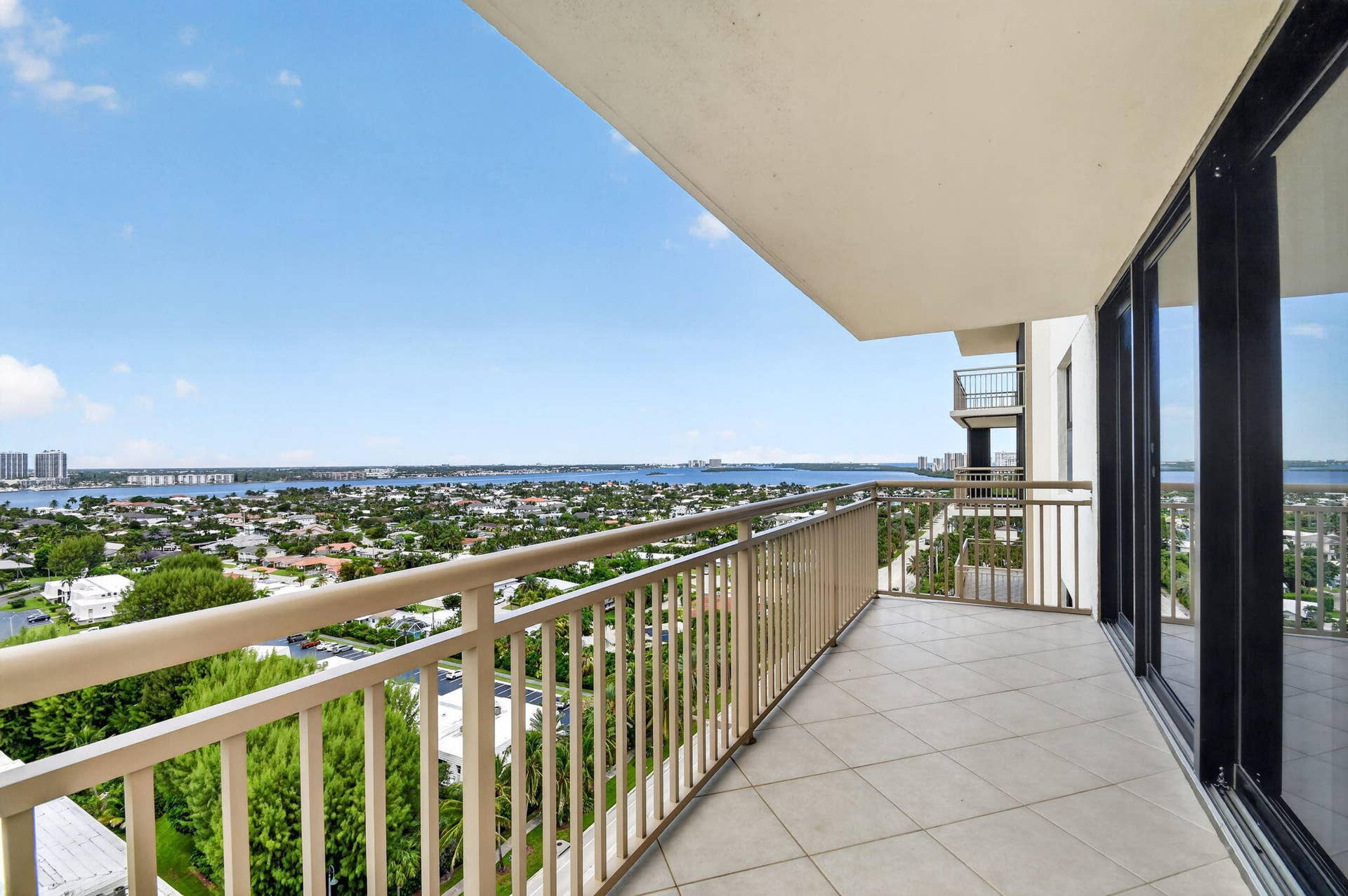 3400 N OCEAN Drive, #1808, Singer Island, FL 33404 27-web-or-mls-DSC_5913