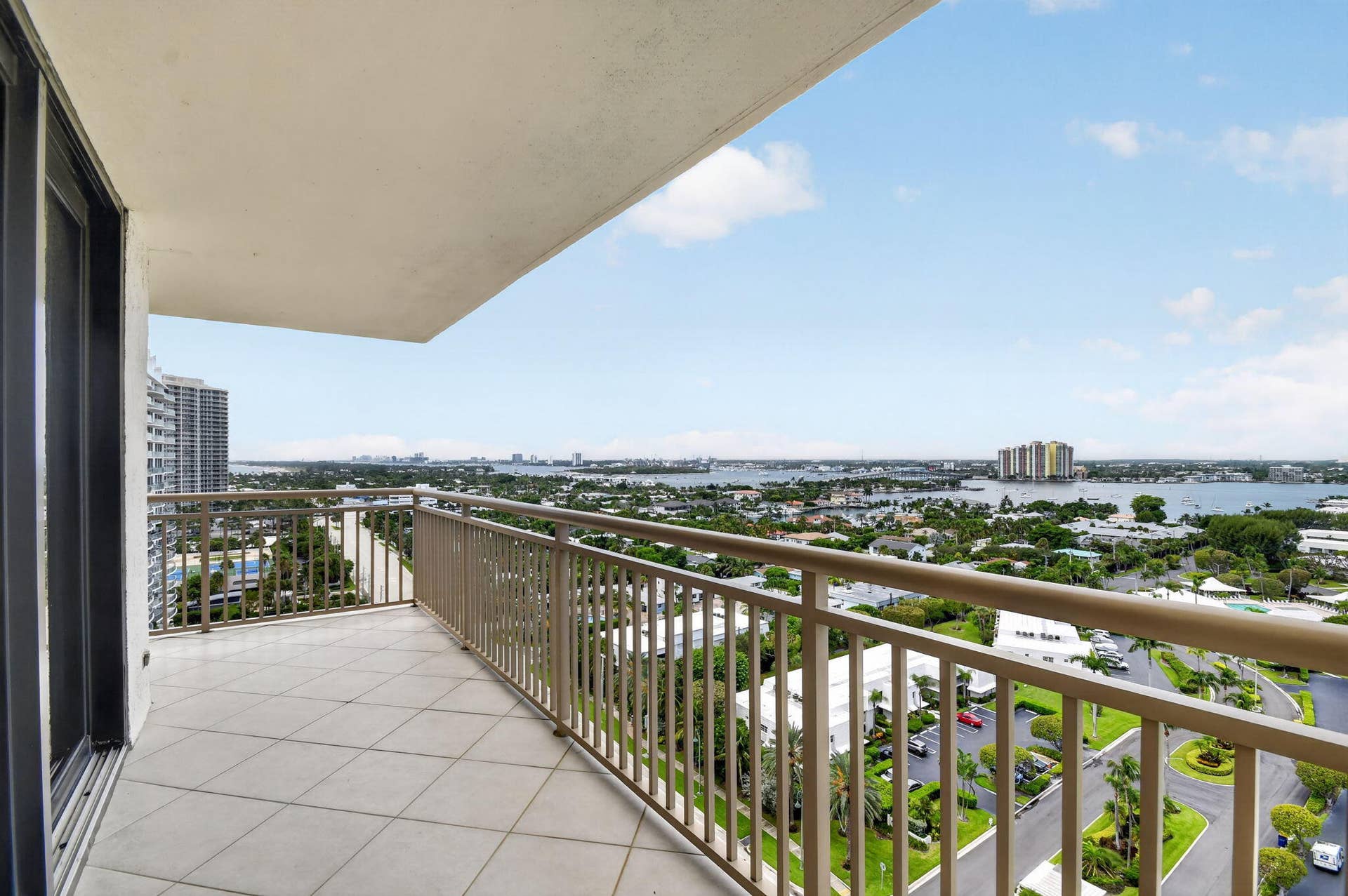 3400 N OCEAN Drive, #1808, Singer Island, FL 33404 28-web-or-mls-DSC_5918