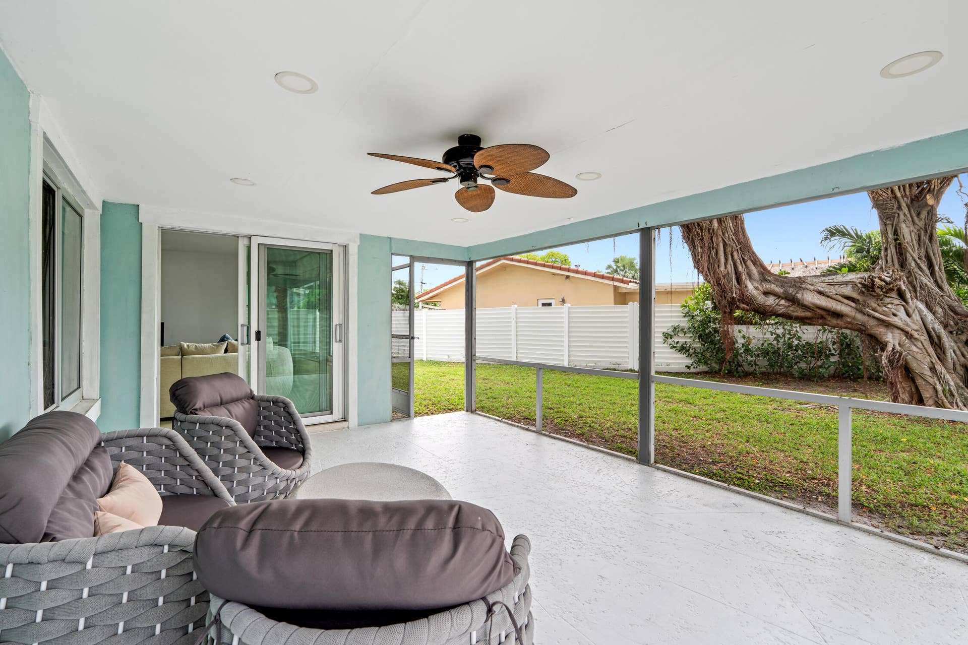 690 SE 5th Court, Pompano Beach, FL 33060 DSC03469