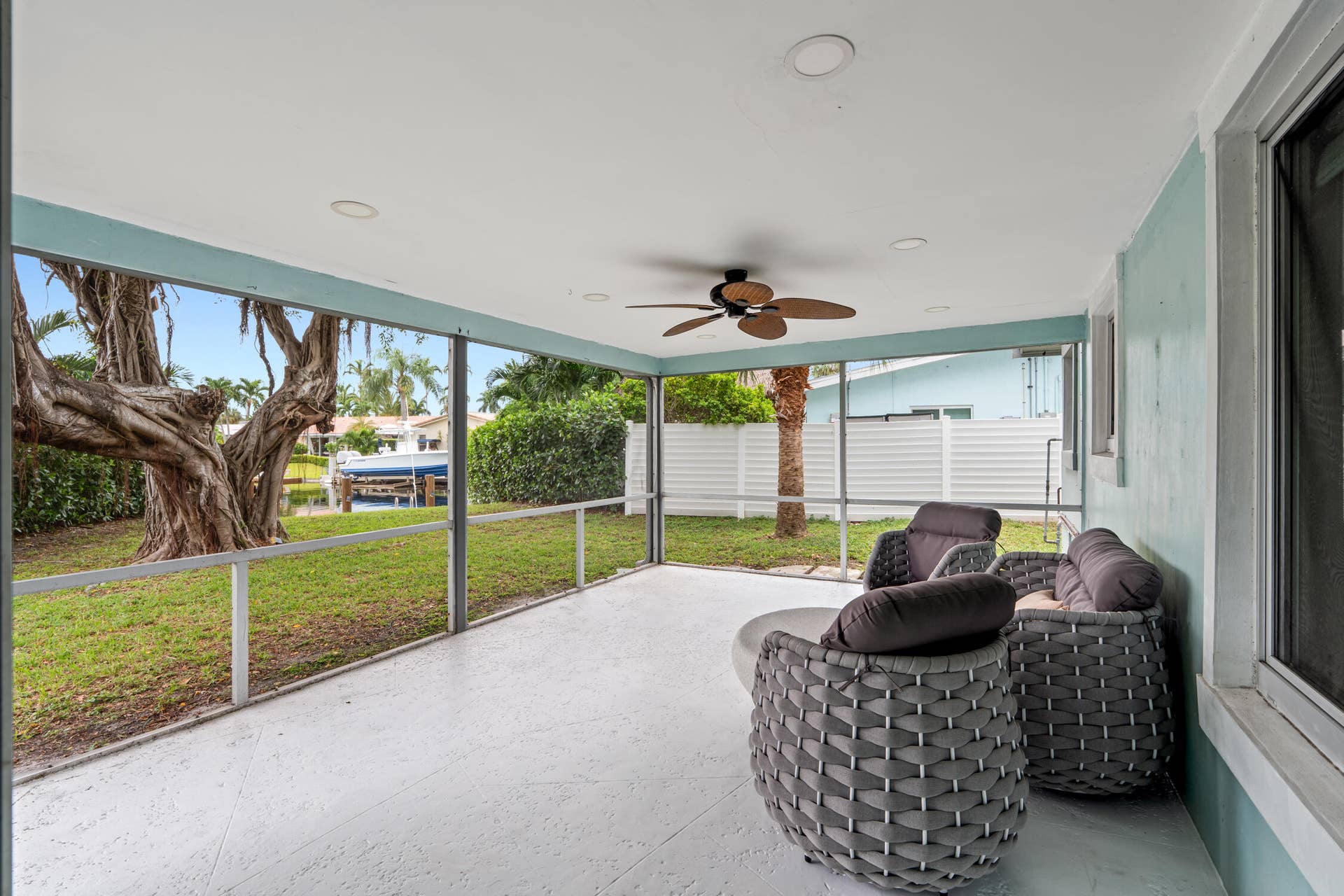 690 SE 5th Court, Pompano Beach, FL 33060 DSC03466