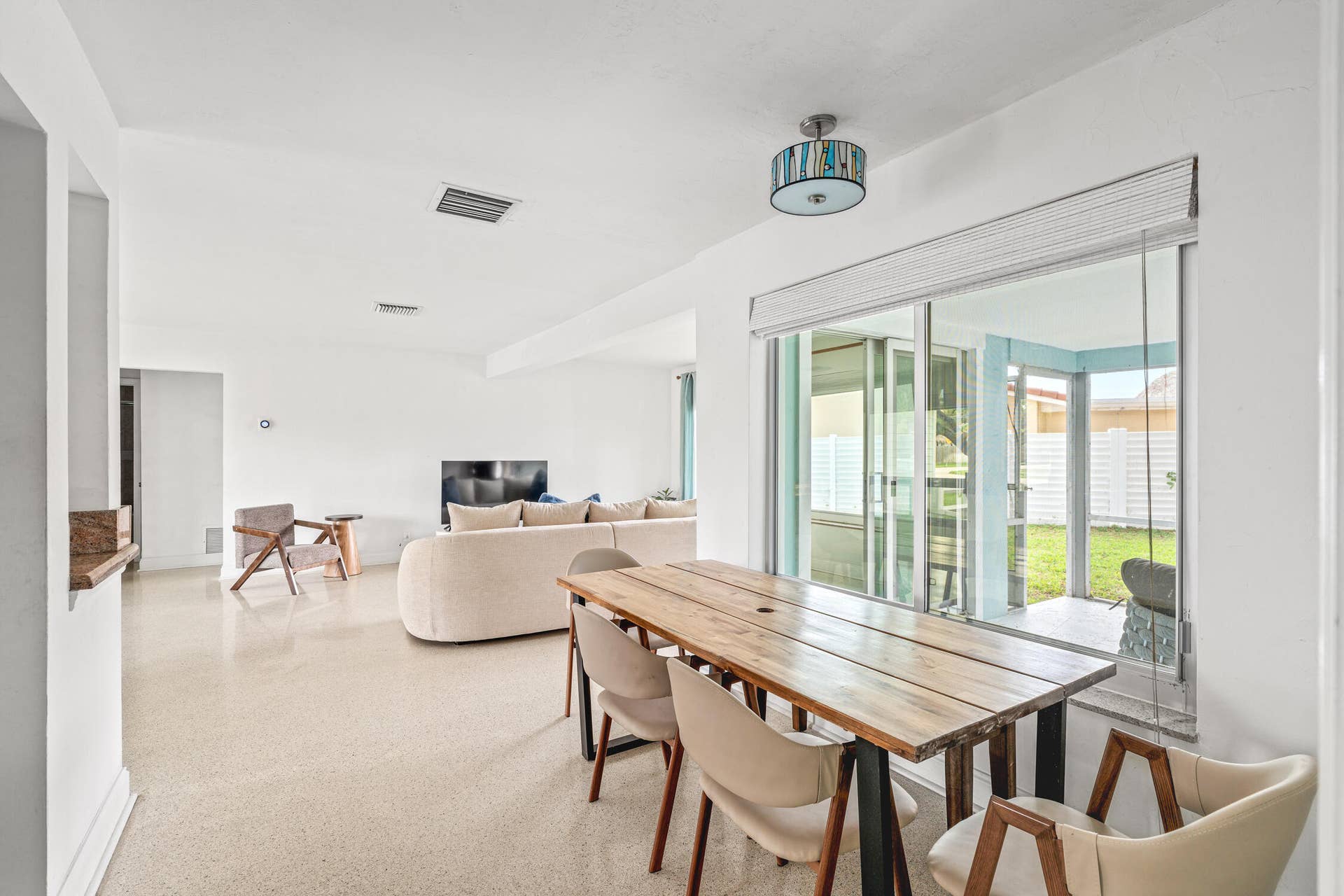 690 SE 5th Court, Pompano Beach, FL 33060 DSC03433