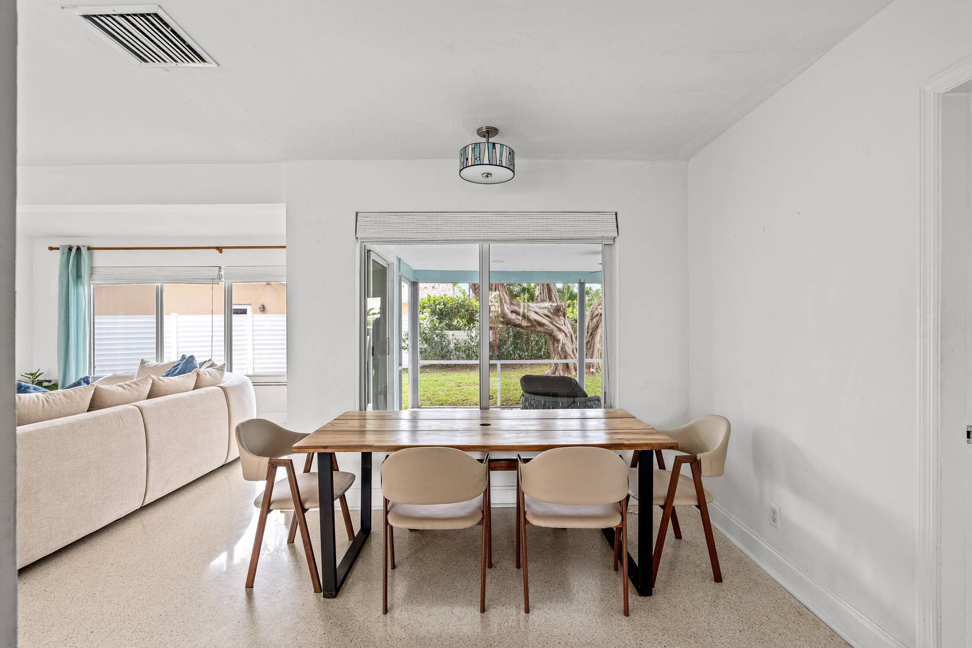690 SE 5th Court, Pompano Beach, FL 33060 DSC03430