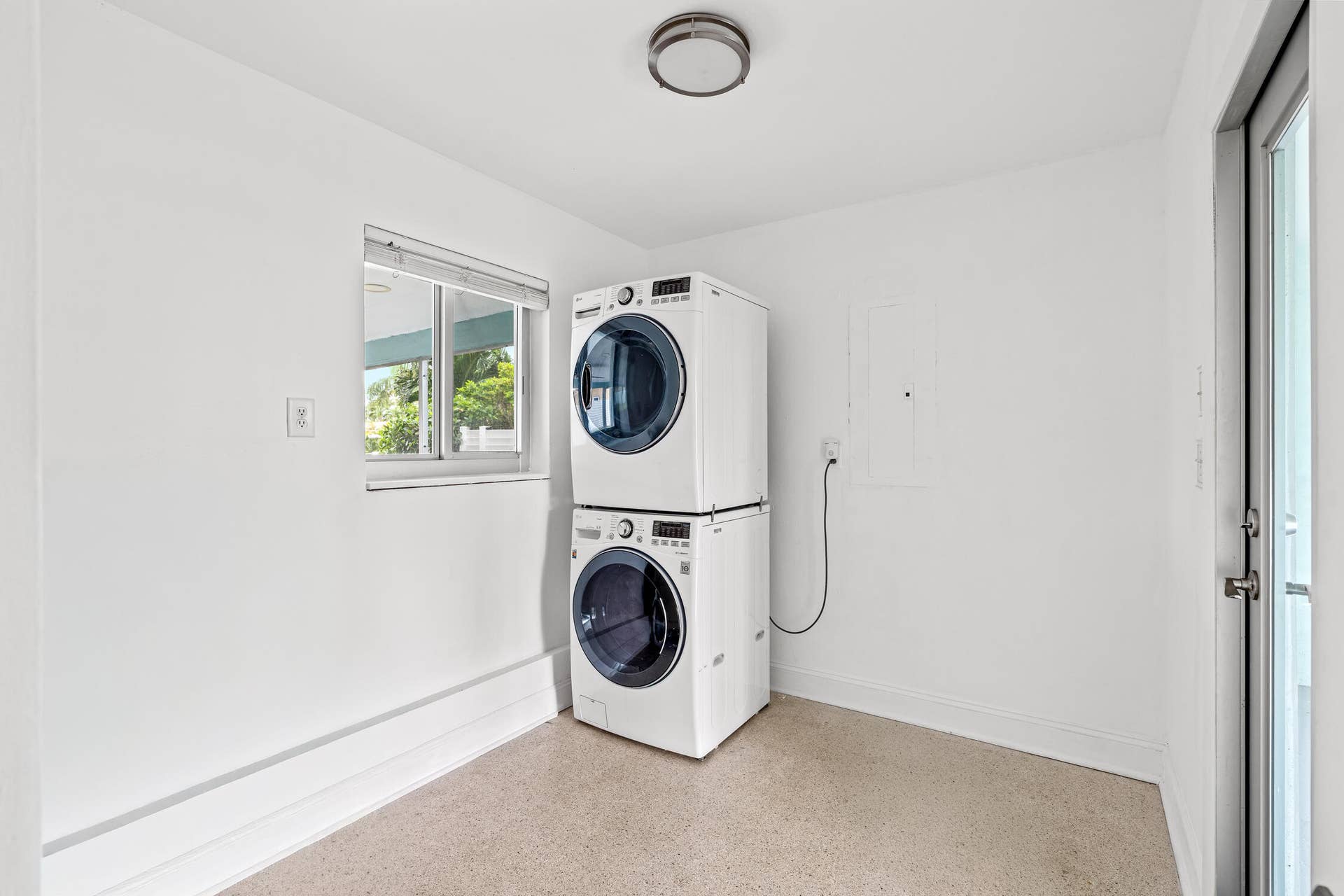 690 SE 5th Court, Pompano Beach, FL 33060 DSC03445