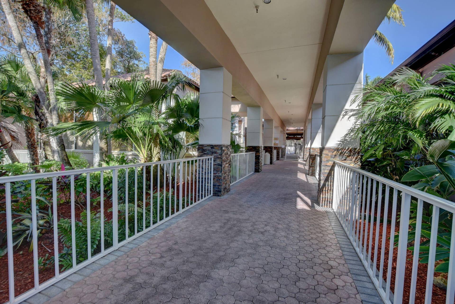 78-web-or-mls-058_ebf_8334and4more