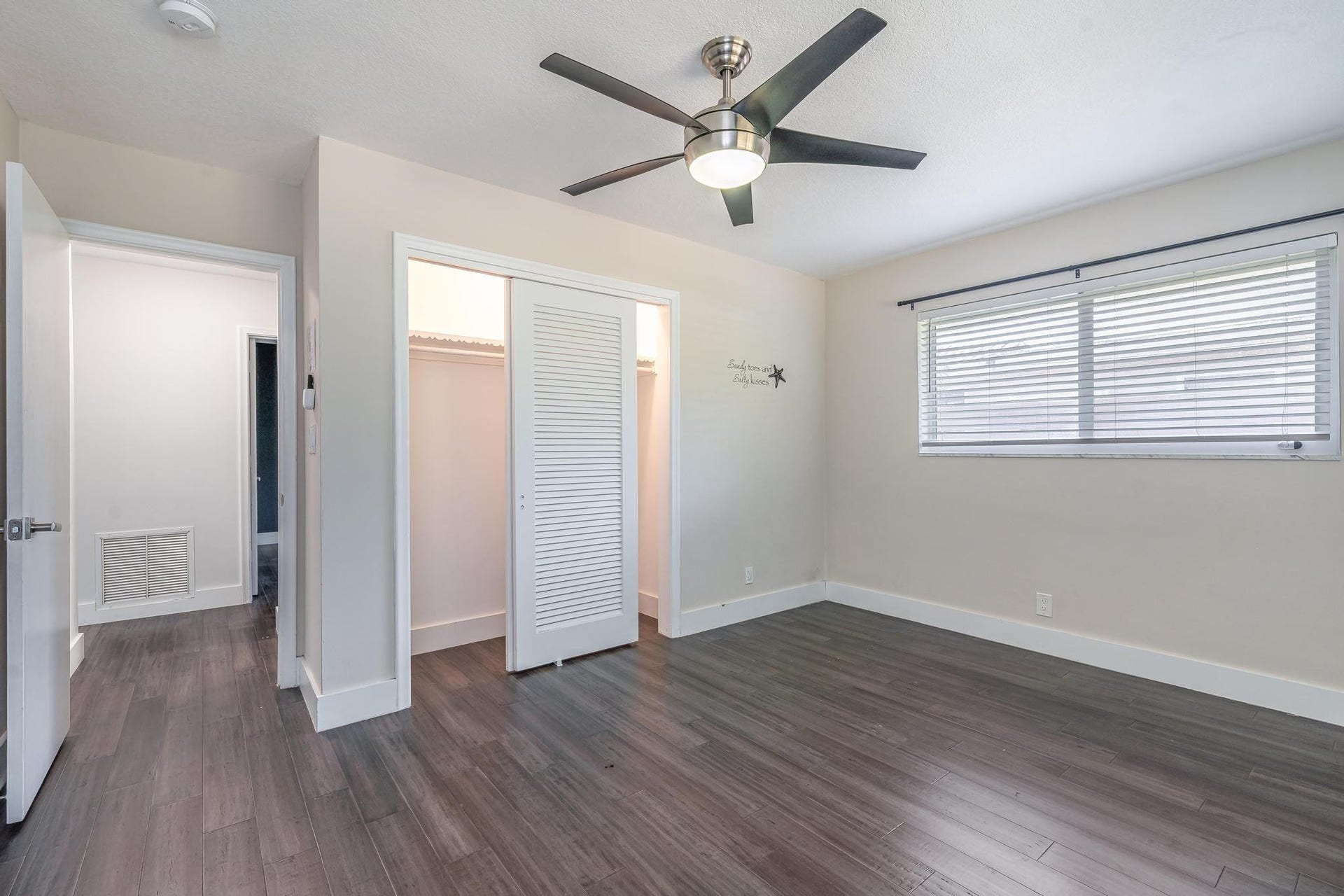 Bedroom with ceiling fan