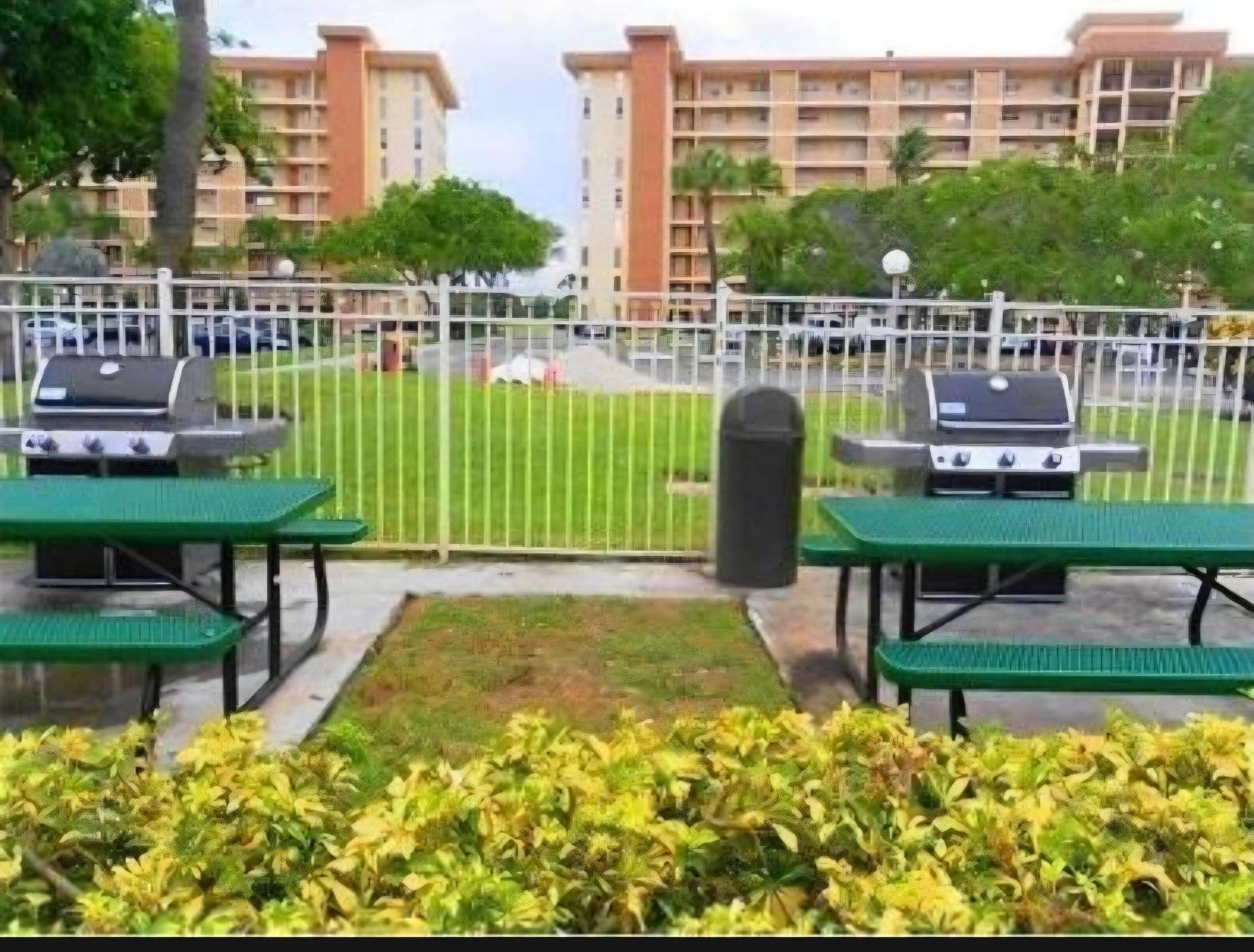 2661 S COURSE Drive, #305, Pompano Beach, Pompano Beach, FL 33069 1000185821