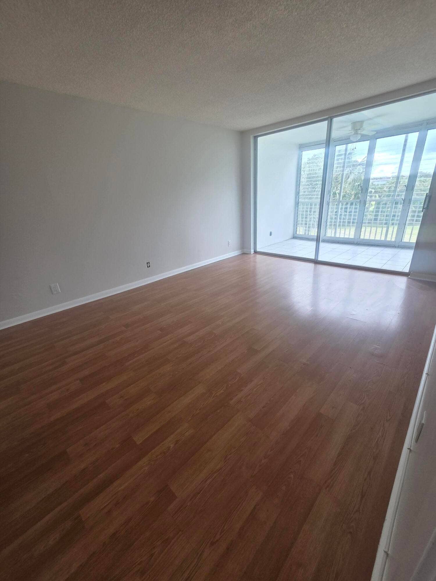 2661 S COURSE Drive, #305, Pompano Beach, Pompano Beach, FL 33069 1000184221