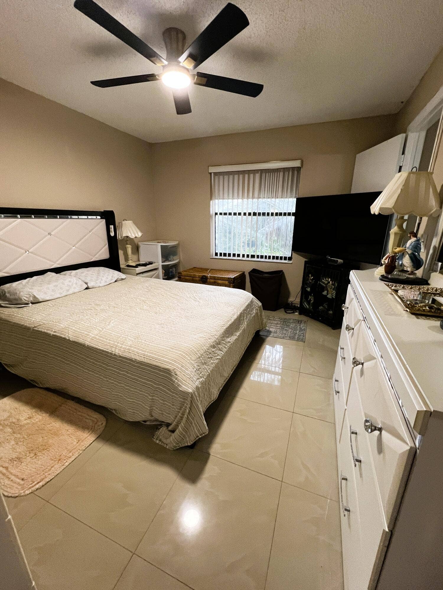 7245 Golf Colony Court, #203, Lake Worth, FL 33467 MASTER BEDROOM WITH WINDOW