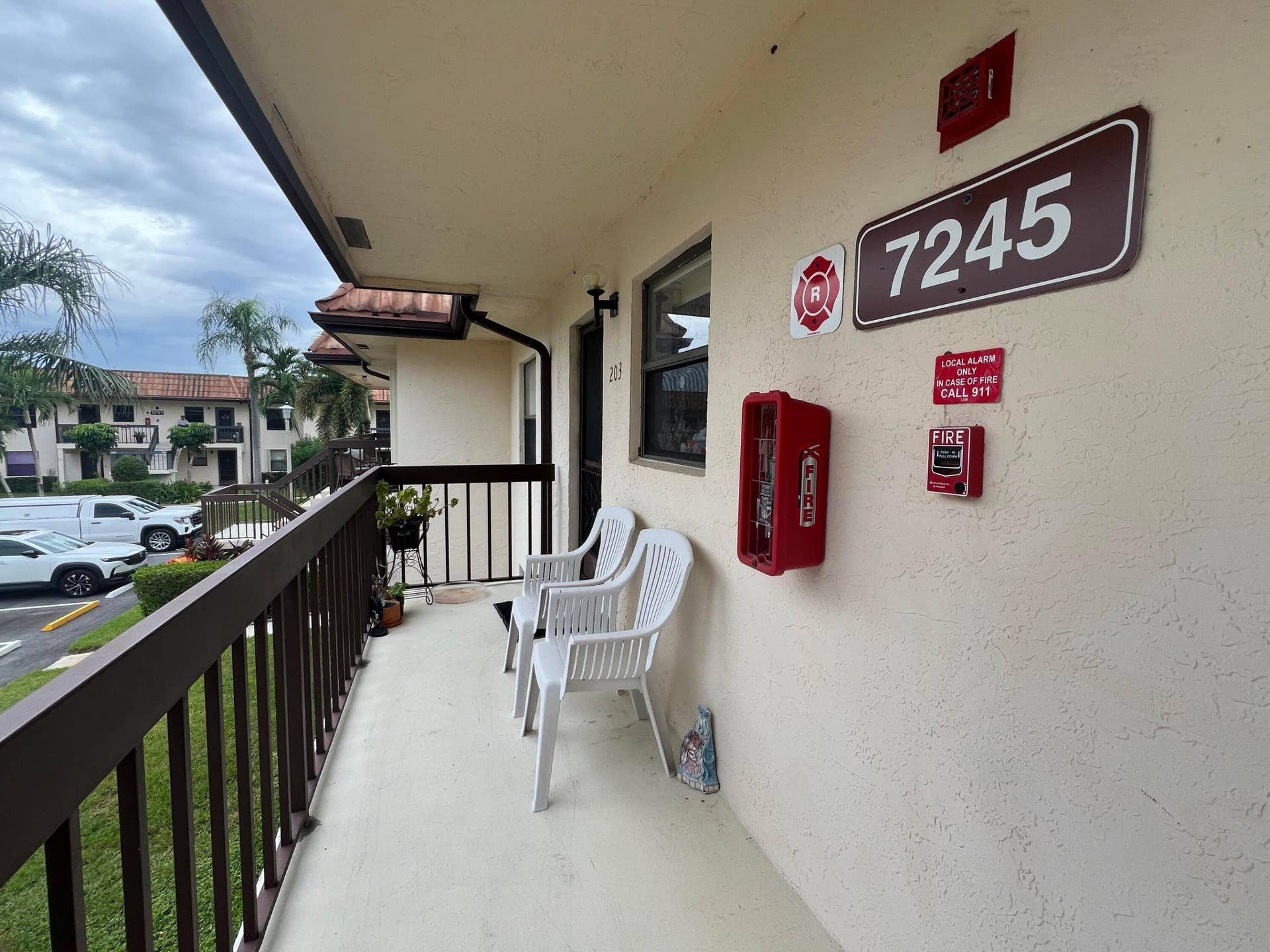 7245 Golf Colony Court, #203, Lake Worth, FL 33467 COVERED OPEN PORCH