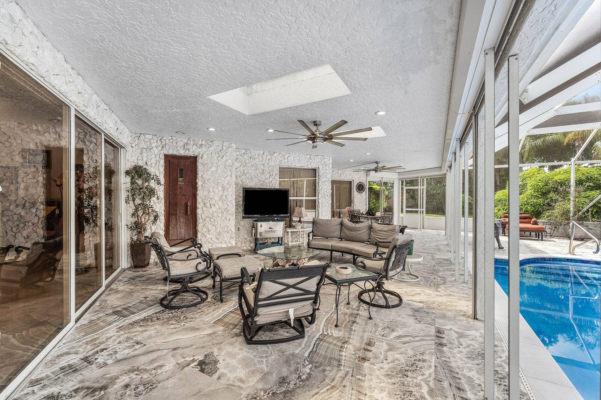 56 NORTHWOODS Lane, Boynton Beach, FL 33436 Patio