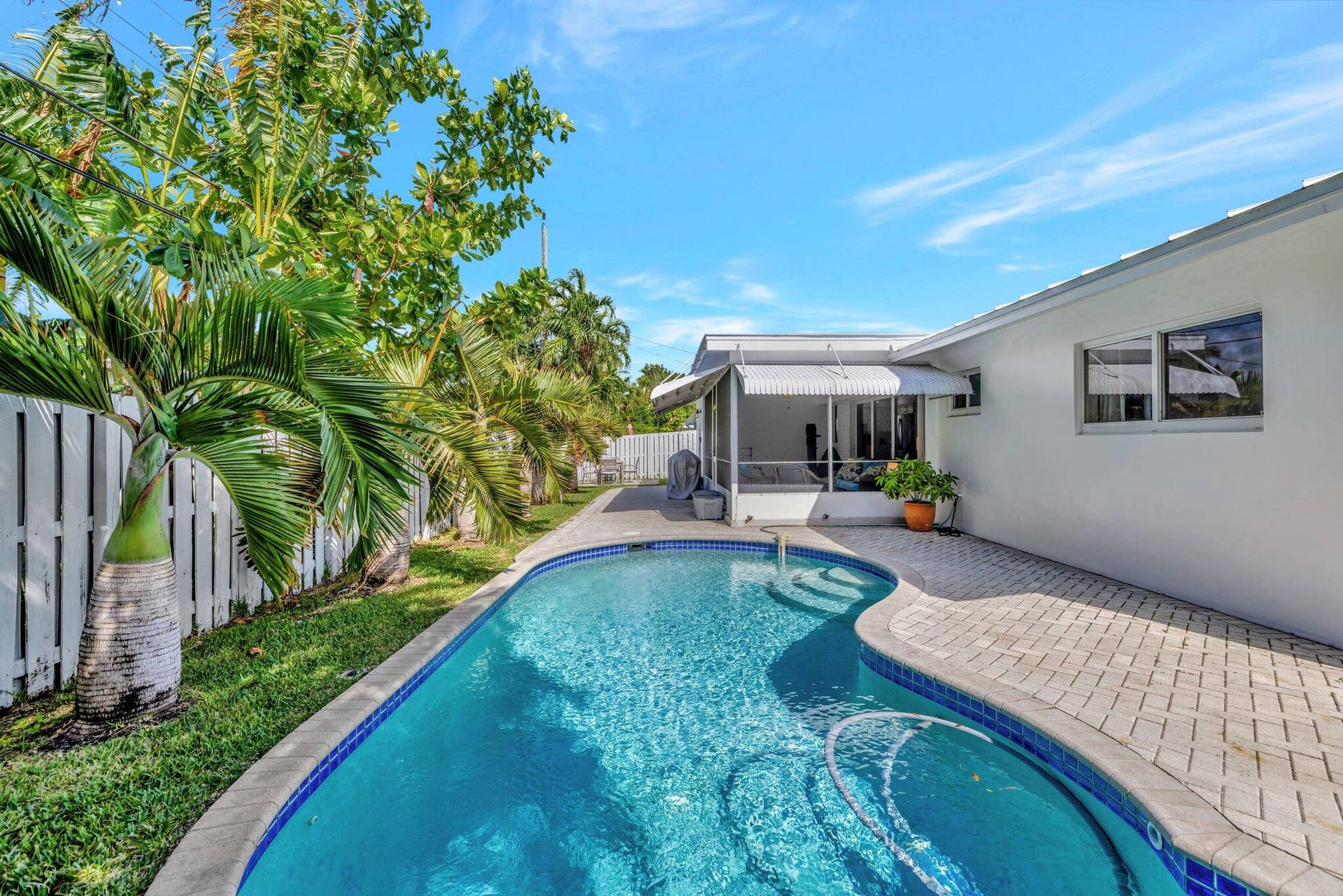 613 NE 25TH Avenue, Pompano Beach, FL 33062 50-web-or-mls-699A3835