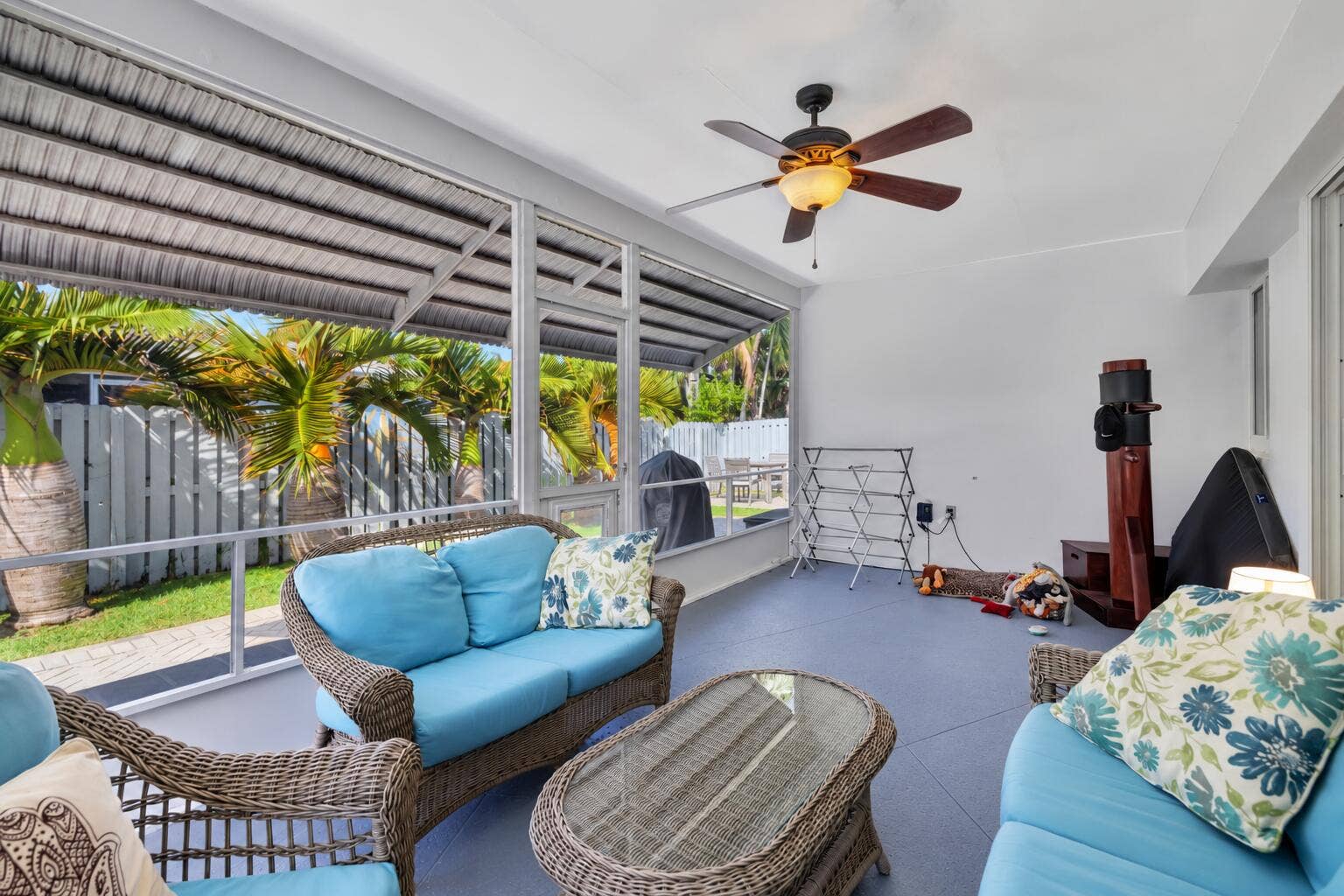 613 NE 25TH Avenue, Pompano Beach, FL 33062 E65BFCC4-6900-4DEE-8BDC-A1E391BE82A3