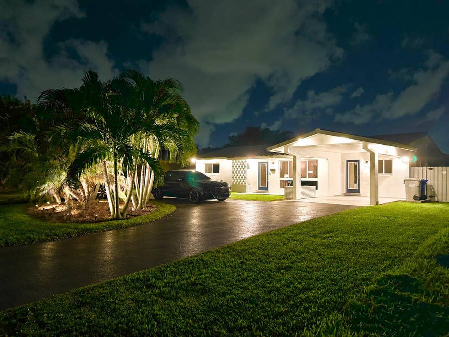 Property photo for 613 NE 25TH Avenue, Pompano Beach, FL