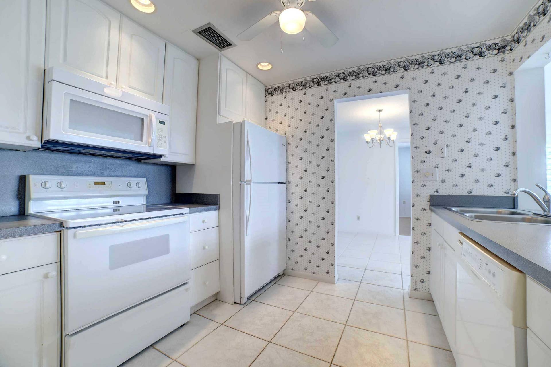 910 SW 7th Avenue, Boynton Beach, FL 33426 13