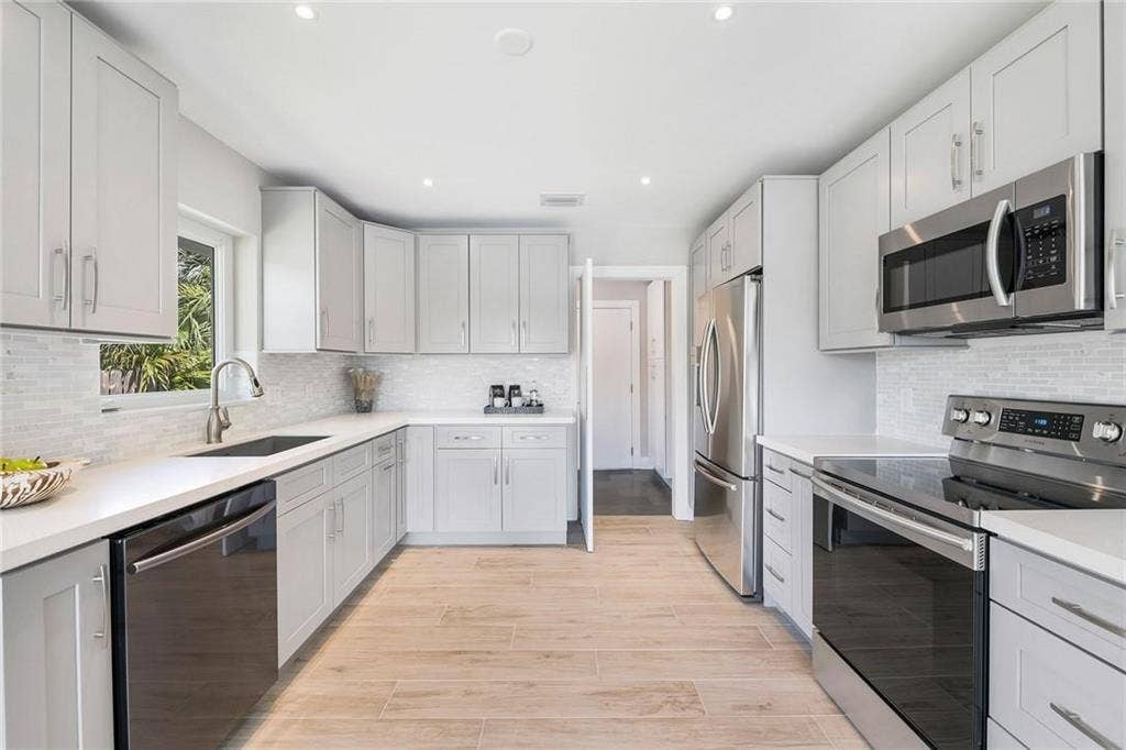 2630 Marion Drive, Fort Lauderdale, FL 33316 Marion 29