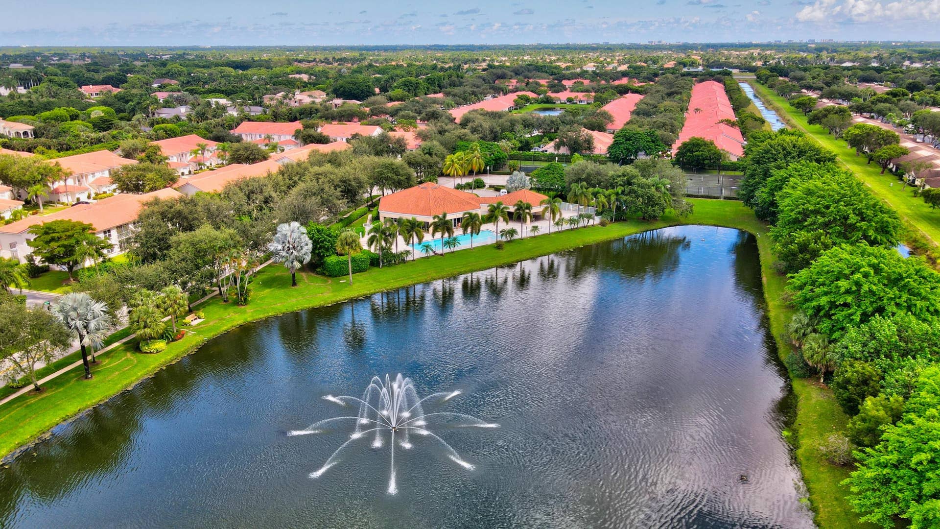 9767 ERICA Court, Boca Raton, FL 33496 Beautiful lakes