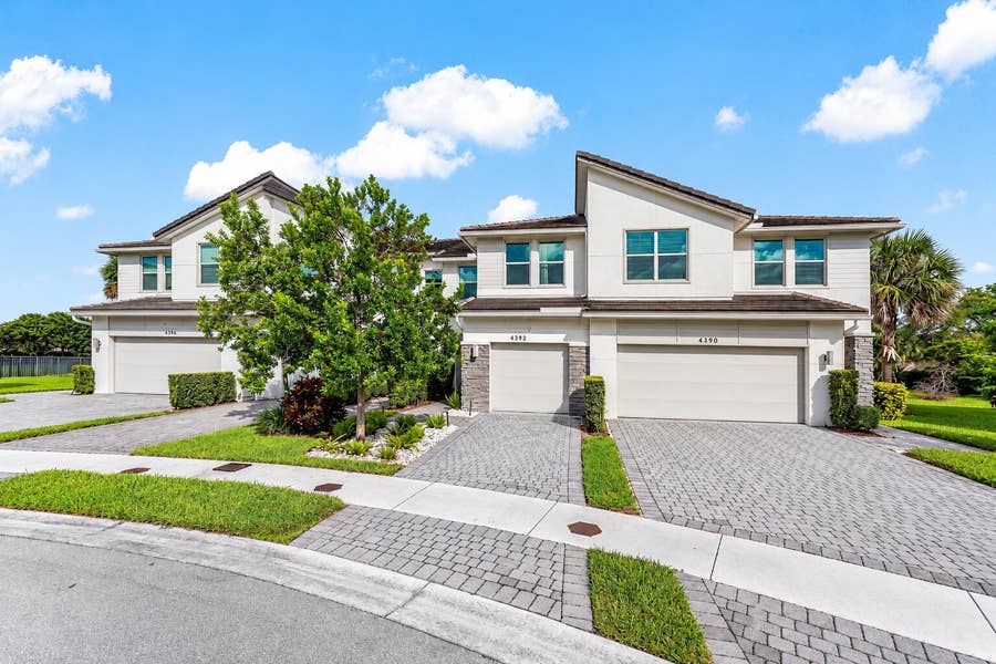 Property photo for 4392 VELEIROS Avenue, Deerfield Beach, FL