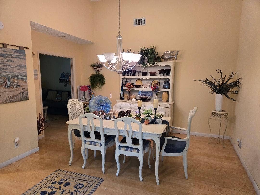 5700 Queen Palm Court, #B, Delray Beach, FL 33484 Dining room