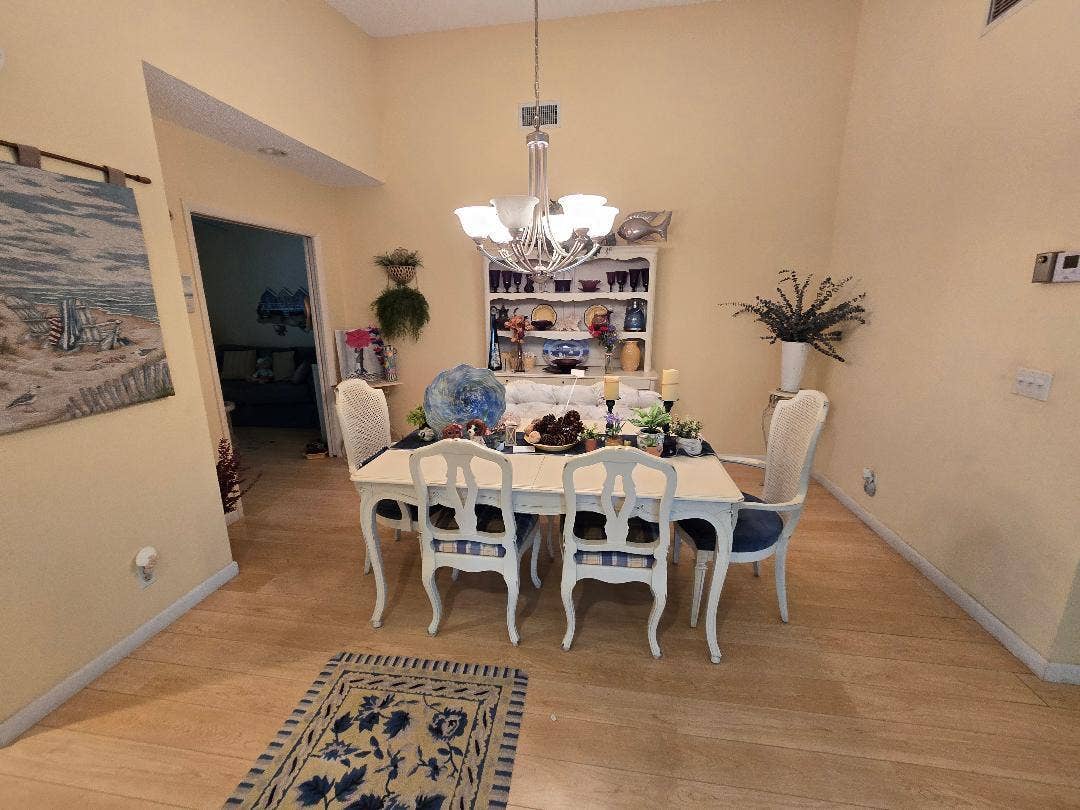 5700 Queen Palm Court, #B, Delray Beach, FL 33484 Dining room