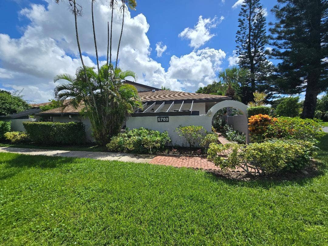 5700 Queen Palm Court, #B, Delray Beach, FL 33484 front