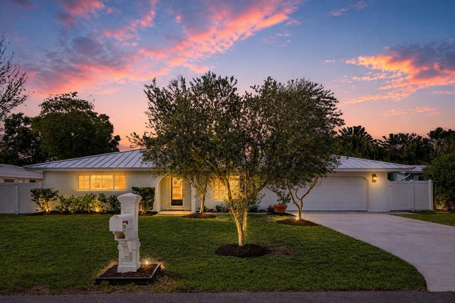 Property photo for 718 SW 27th Place, Boynton Beach, FL