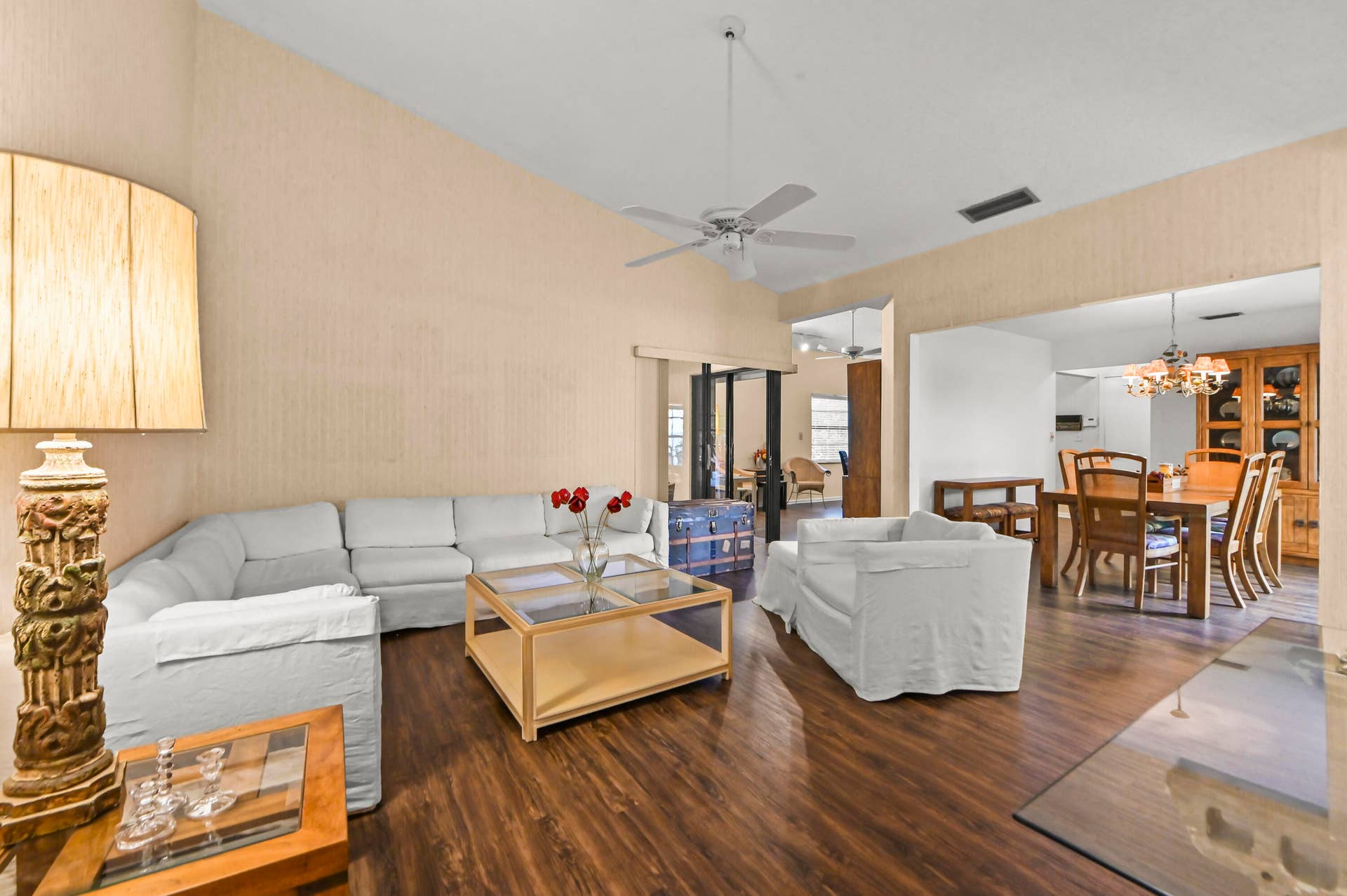 05 Living room 02
