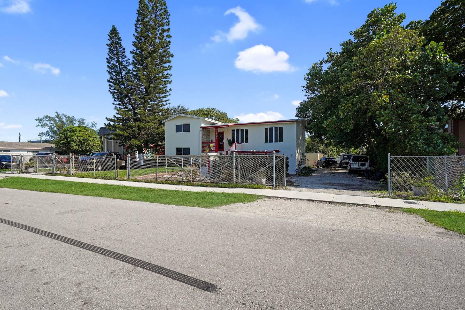 220 NW 42ND Street, Oakland Park, FL 33309 ABC00481
