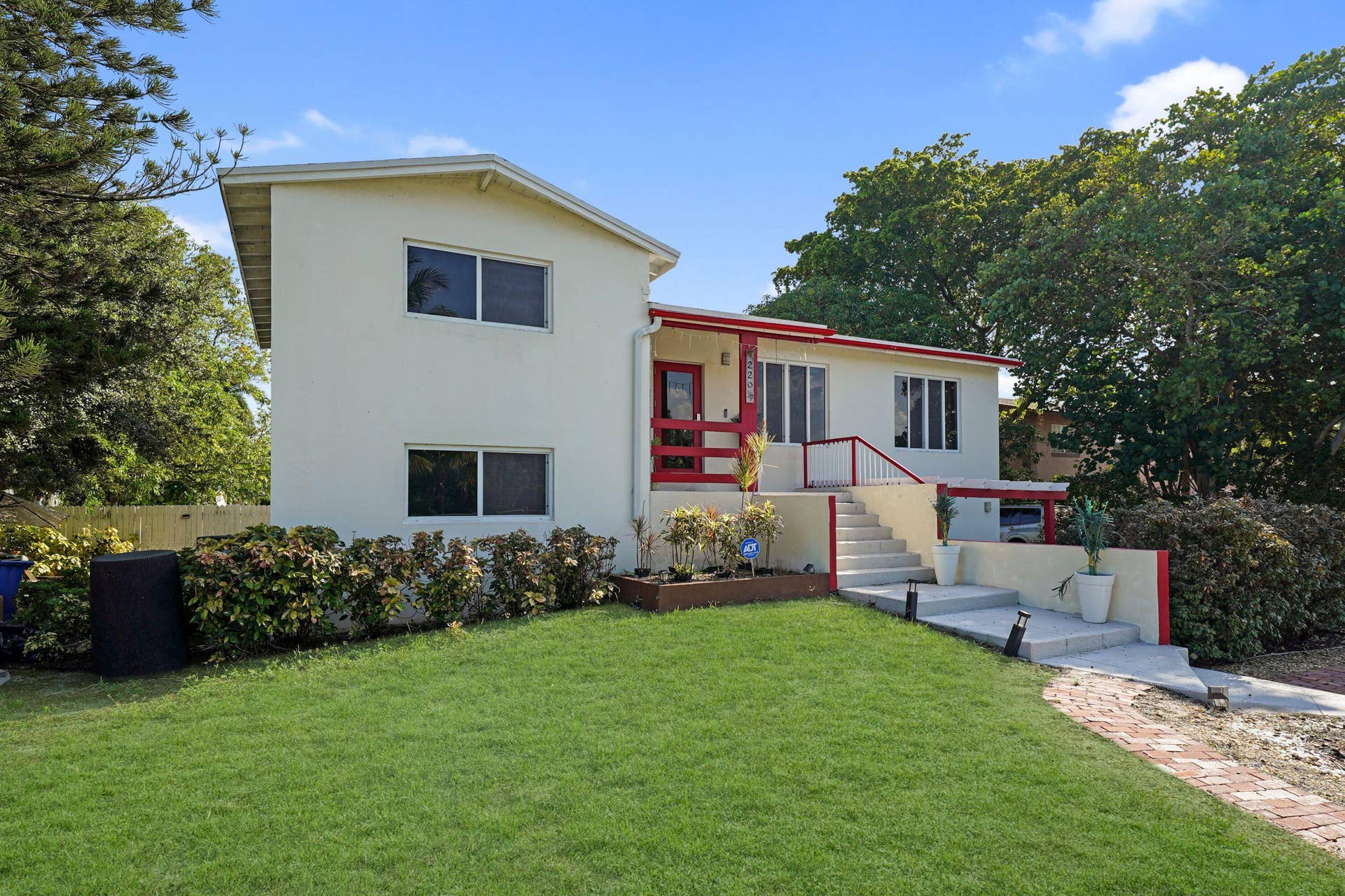 220 NW 42ND Street, Oakland Park, FL 33309 ABC00487