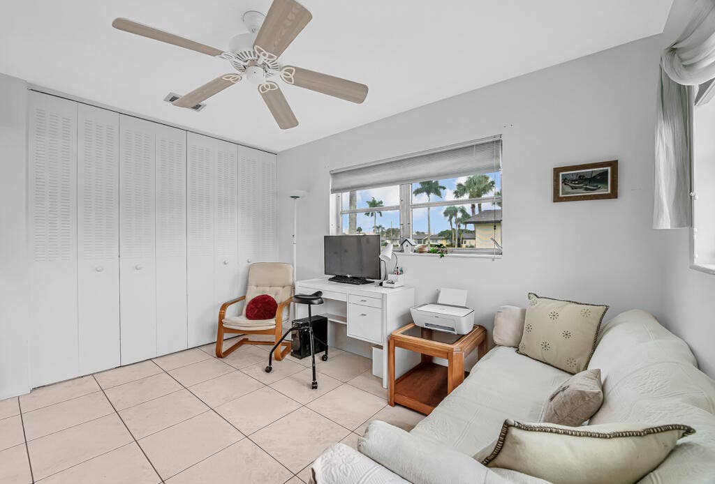 2857 W Ashley Drive W, #A, West Palm Beach, FL 33415 19